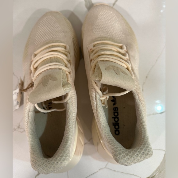 Adidas Swift Run 22 Devon. Women’s 8 M. Color Beige. - Picture 6 of 9